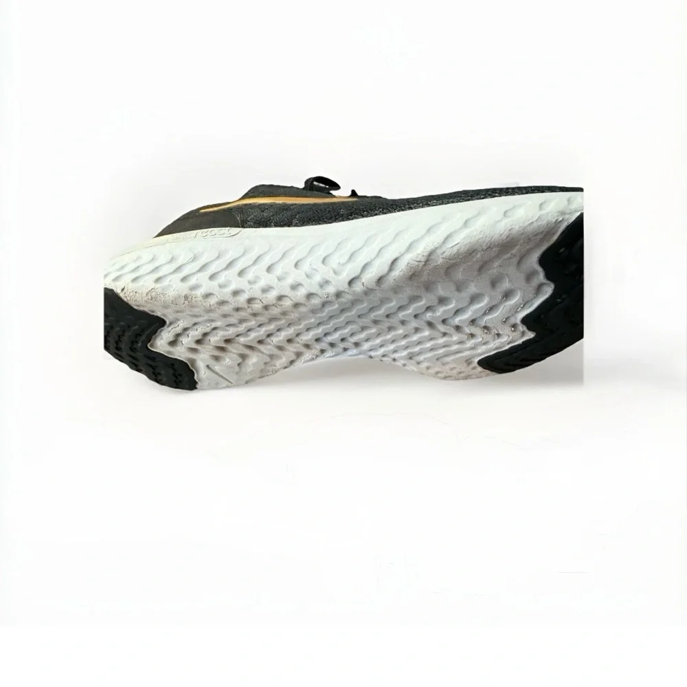 Nike Epic React Women’s Size 8.5 Running Shoes Black Gold Mesh Sneakers VGUC - Picture 7 of 10